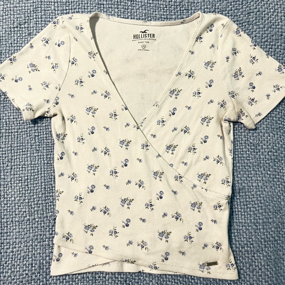 Hollister Floral Top